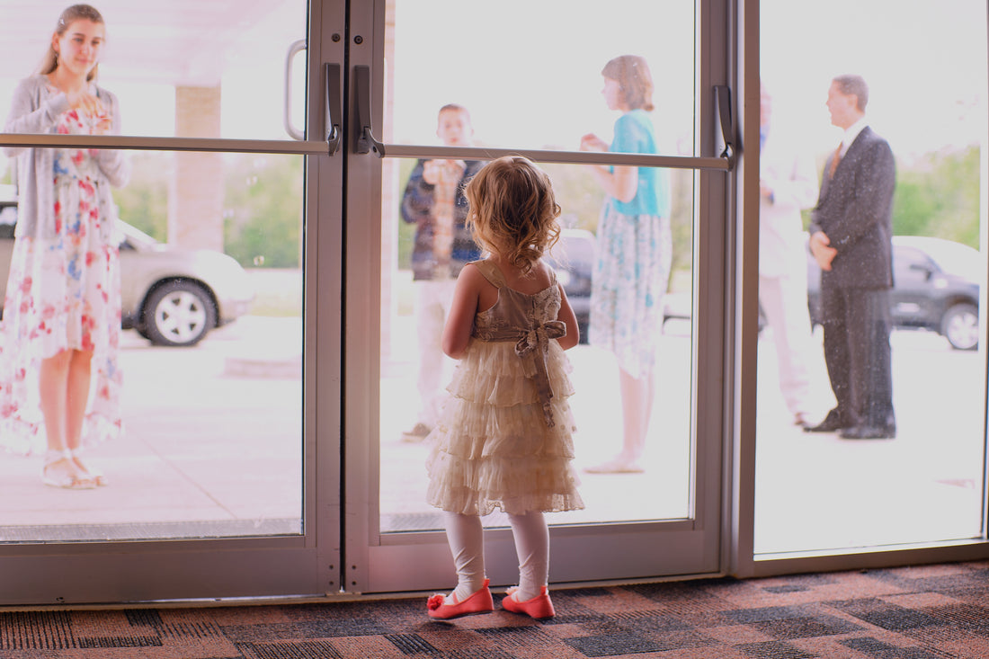 Tips on Getting Your Flower Girl Down the Aisle on Your Wedding Day